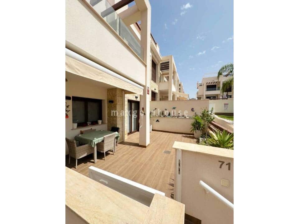 2 bedroom Apartment for sale in Los Balcones with pool - € 299,000 (Ref: 9452978)