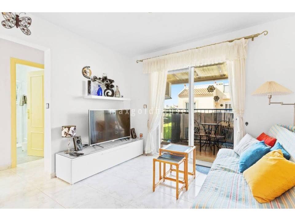 2 quarto Apartamento para venda em El Chaparral com piscina - 140 000 € (Ref: 9454868)