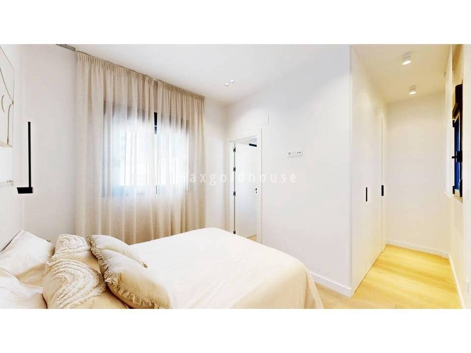 3 bedroom Apartment for sale in Guardamar del Segura - € 349,500 (Ref: 9459785)