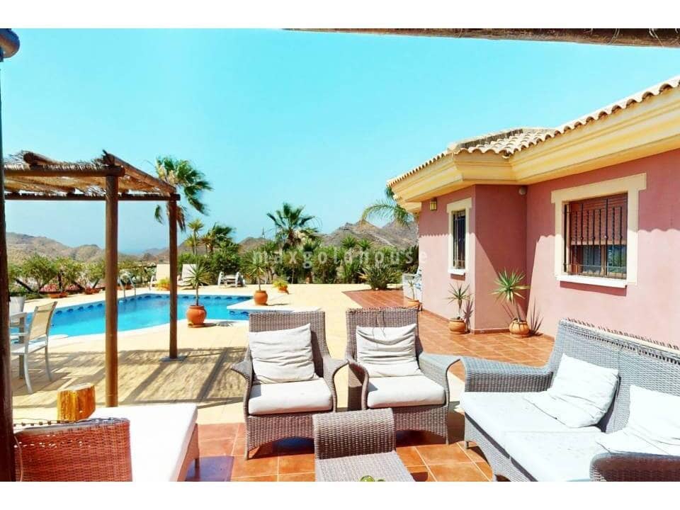 5 Zimmer Villa zu verkaufen in Aguilas mit Pool - 880.000 € (Ref: 9460717)