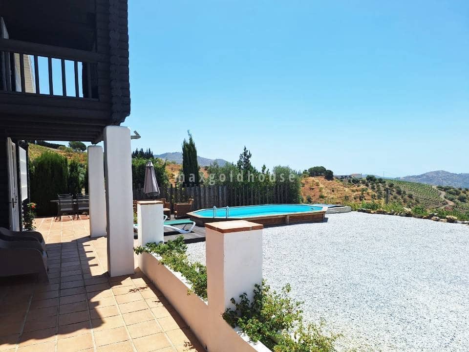 4 slaapkamer Villa te koop in Competa met zwembad - € 330.000 (Ref: 9460722)