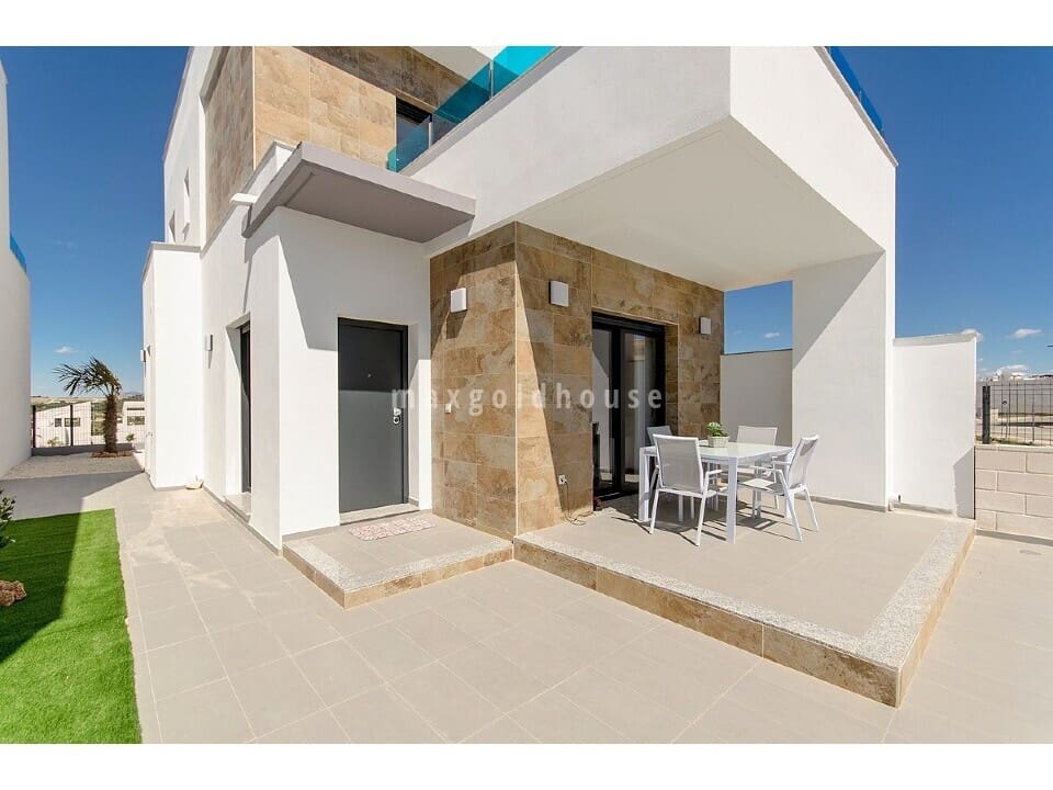 3 Zimmer Villa zu verkaufen in Los Montesinos mit Pool - 395.000 € (Ref: 9466009)