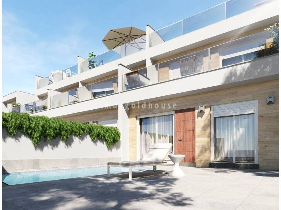 3 slaapkamer Villa te koop in San Pedro del Pinatar met zwembad - € 389.000 (Ref: 9471030)