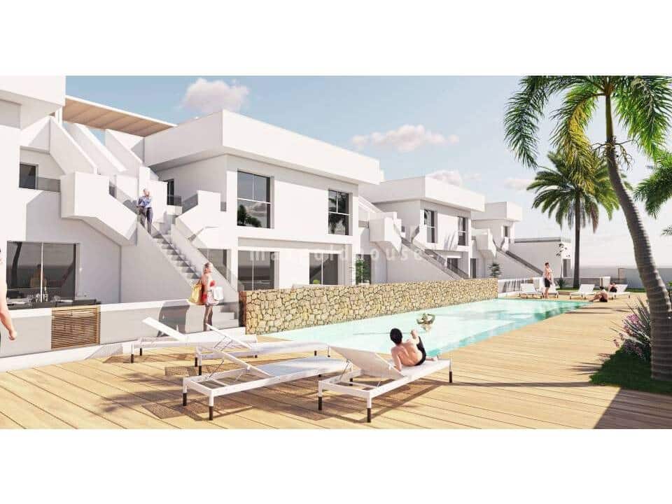 3 bedroom Apartment for sale in Pilar de la Horadada with pool - € 289,900 (Ref: 9471040)