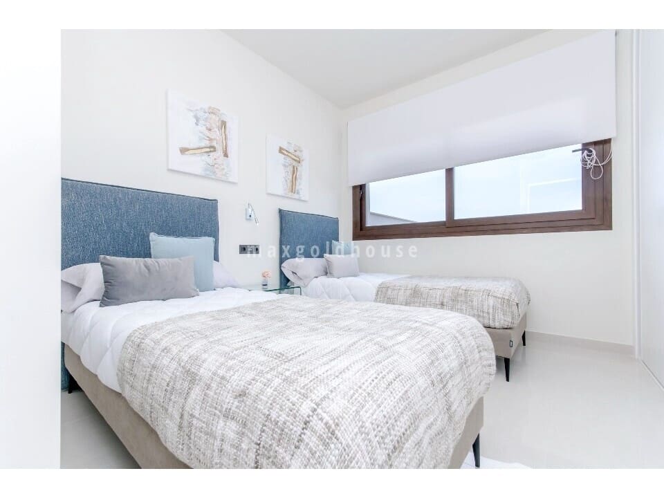 2 makuuhuone Huoneisto myytävänä paikassa Los Balcones mukana uima-altaan - 275 000 € (Ref: 9474582)