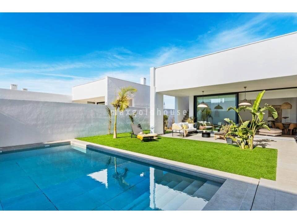 3 sovrum Villa till salu i Mar de Cristal med pool - 549 000 € (Ref: 9475024)