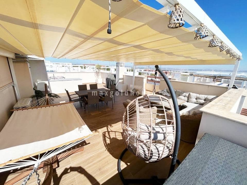 Apartamento de 3 habitaciones en Los Balcones en venta con piscina - 359.000 € (Ref: 9478955)