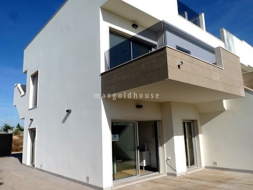 3 bedroom Apartment for sale in Pilar de la Horadada with pool - € 285,000 (Ref: 9478956)