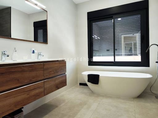 3 bedroom Villa for sale in Jumilla with pool - € 295,000 (Ref: 9478963)