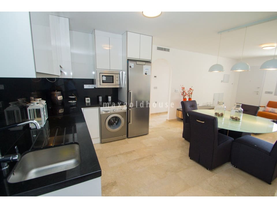 2 bedroom Apartment for sale in Villamartin with pool - € 255,000 (Ref: 9481623)