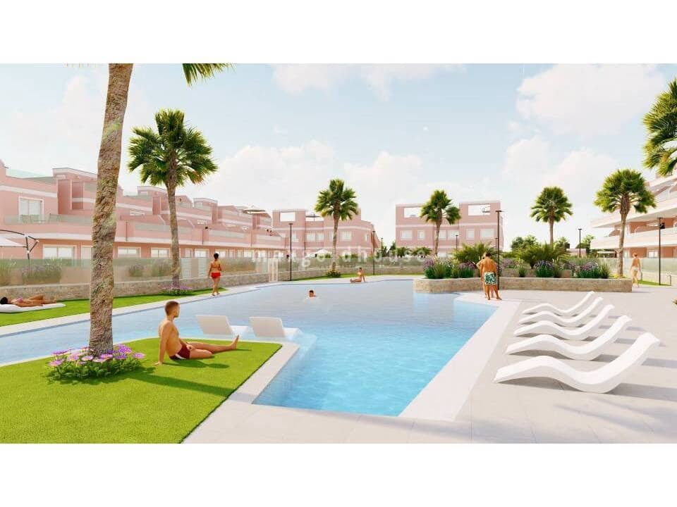 3 bedroom Apartment for sale in Pilar de la Horadada with pool - € 284,900 (Ref: 9483657)