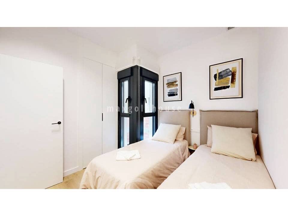 3 bedroom Apartment for sale in Guardamar del Segura - € 349,500 (Ref: 9483660)