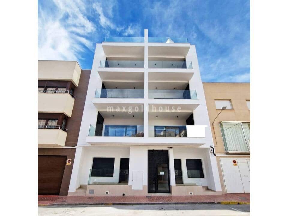 3 bedroom Apartment for sale in Guardamar del Segura - € 349,500 (Ref: 9483660)