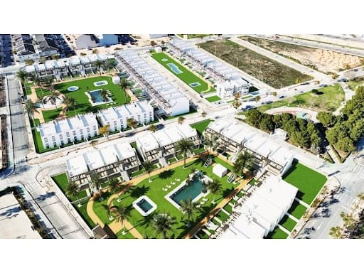 2 bedroom Apartment for sale in Pilar de la Horadada with pool - € 293,000 (Ref: 9486588)