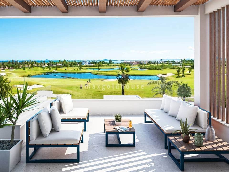 2 bedroom Apartment for sale in Los Alcazares with pool - € 299,000 (Ref: 9488542)