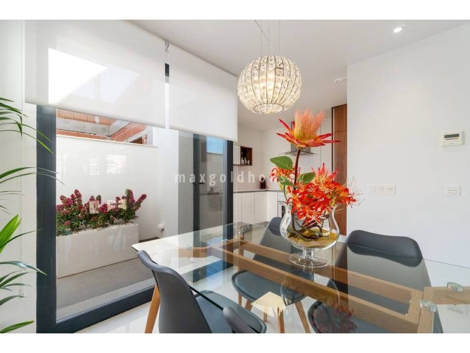 3 bedroom Villa for sale in Los Montesinos with pool - € 519,000 (Ref: 9488546)