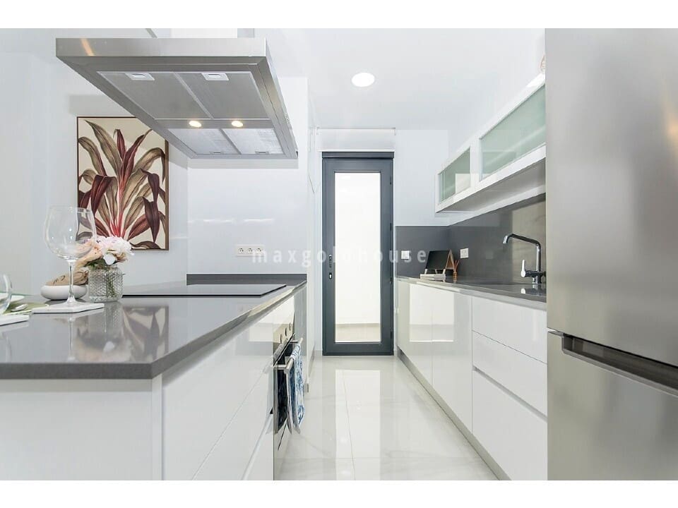 3 bedroom Villa for sale in Los Montesinos with pool - € 395,000 (Ref: 9488550)