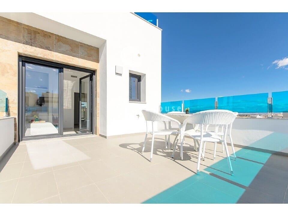 3 bedroom Villa for sale in Los Montesinos with pool - € 395,000 (Ref: 9488550)