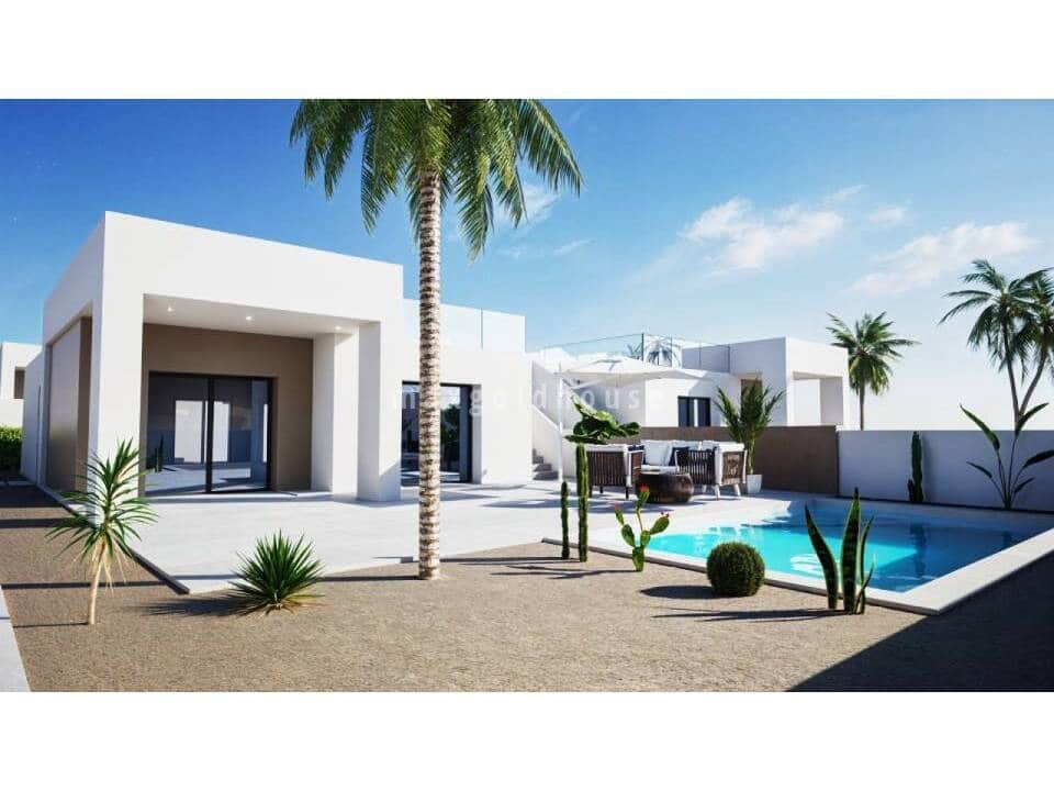 3 bedroom Villa for sale in La Romana with pool - € 315,000 (Ref: 9494091)