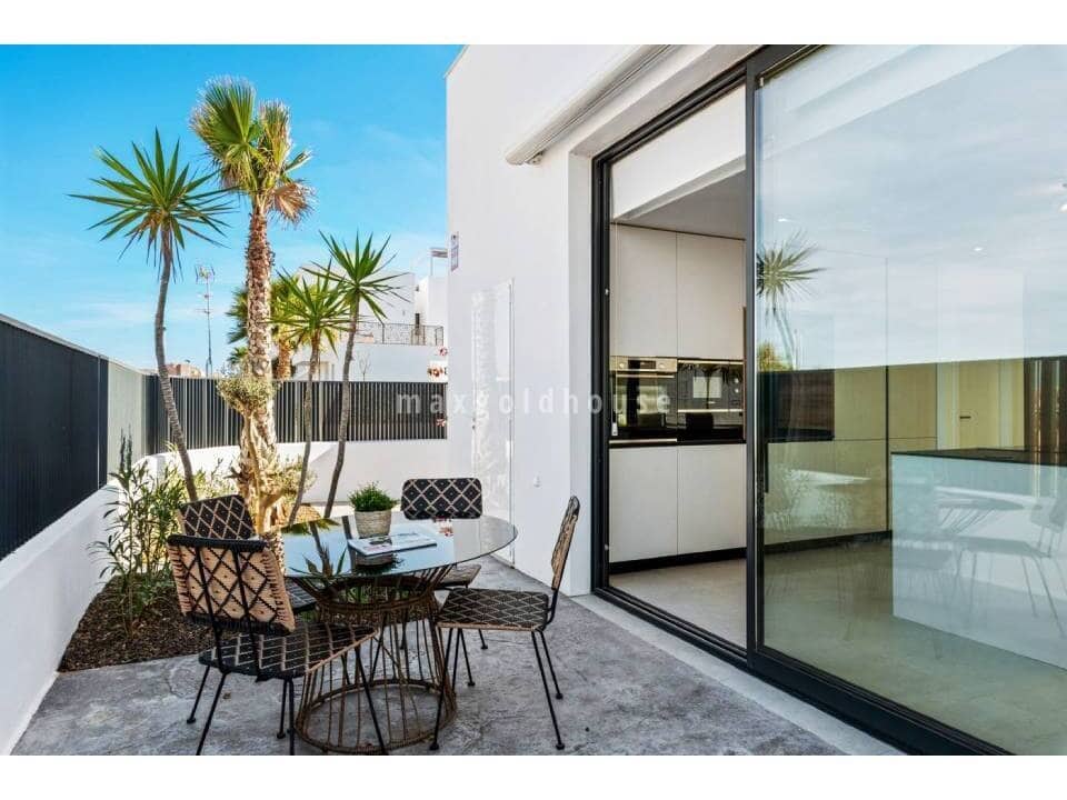 3 chambre Villa/Maison à vendre à Mar de Cristal avec piscine - 549 000 € (Ref: 9511453)