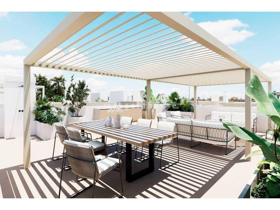 3 bedroom Villa for sale in Los Alcazares with pool - € 429,000 (Ref: 9521083)