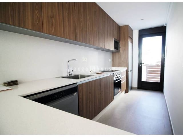 4 makuuhuone Omakotitalo myytävänä paikassa Pilar de la Horadada mukana uima-altaan - 369 900 € (Ref: 9523634)