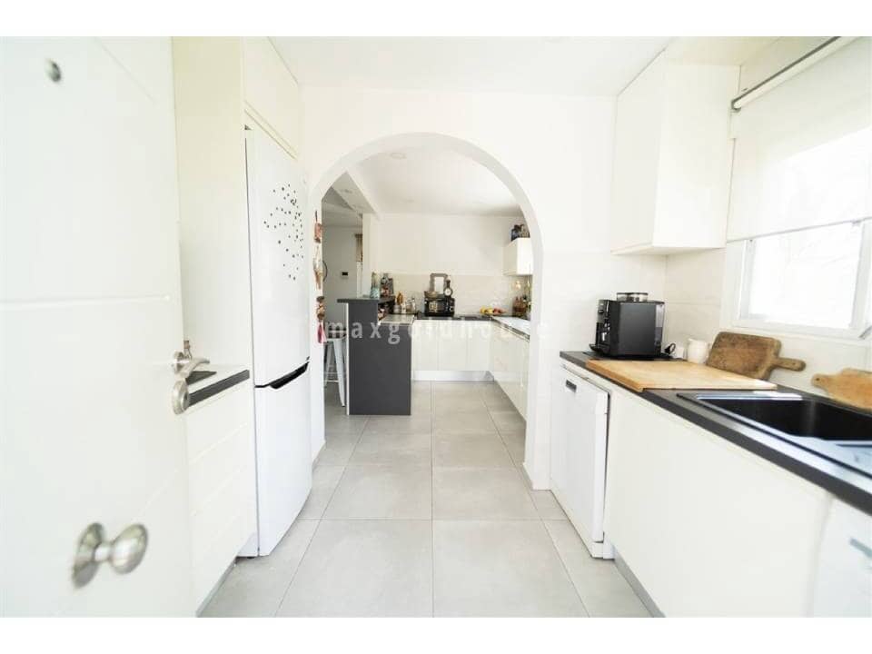 4 slaapkamer Villa te koop in La Siesta met zwembad - € 495.000 (Ref: 9524930)