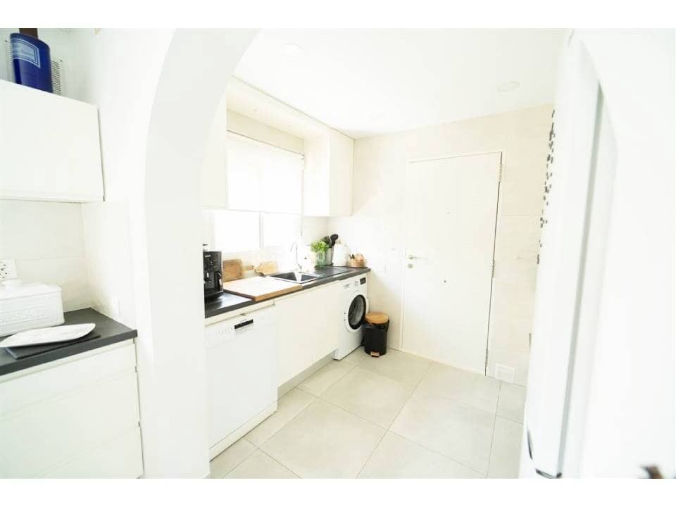 4 slaapkamer Villa te koop in La Siesta met zwembad - € 495.000 (Ref: 9524930)