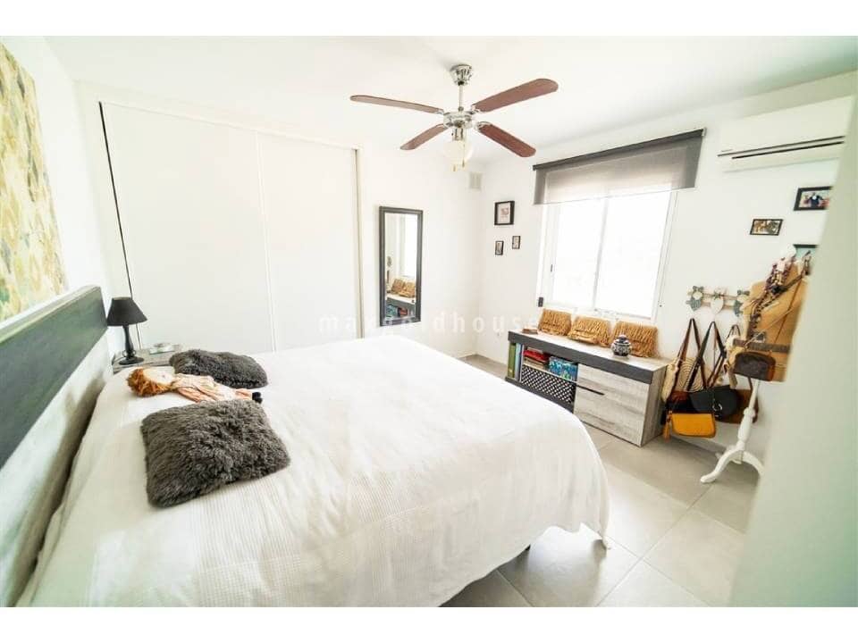 4 slaapkamer Villa te koop in La Siesta met zwembad - € 495.000 (Ref: 9524930)