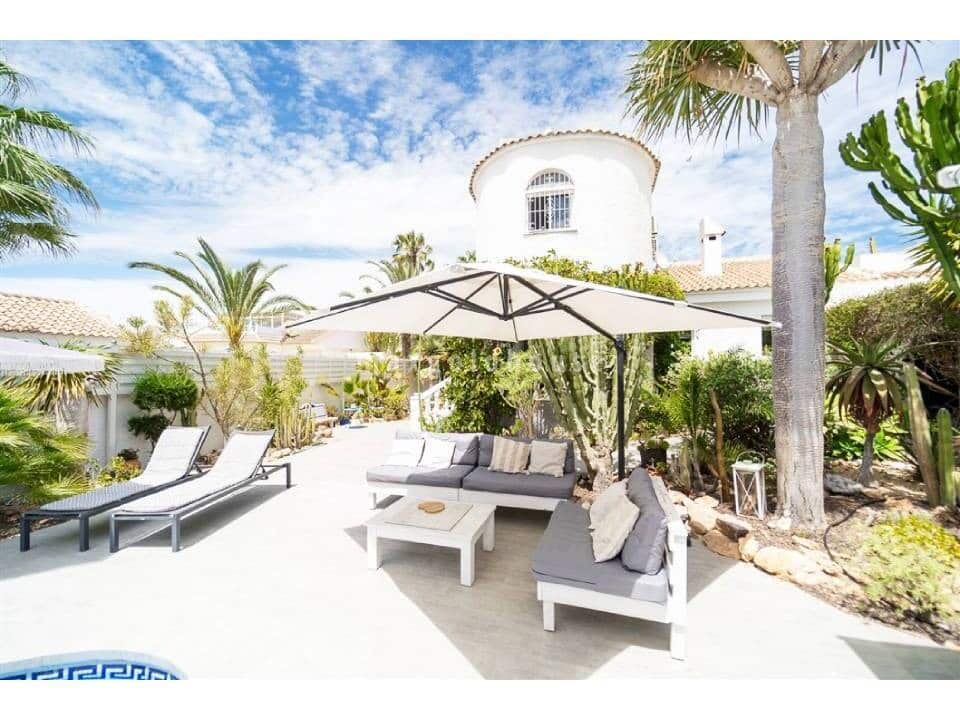 4 slaapkamer Villa te koop in La Siesta met zwembad - € 495.000 (Ref: 9524930)