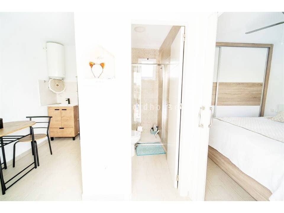 4 slaapkamer Villa te koop in La Siesta met zwembad - € 495.000 (Ref: 9524930)