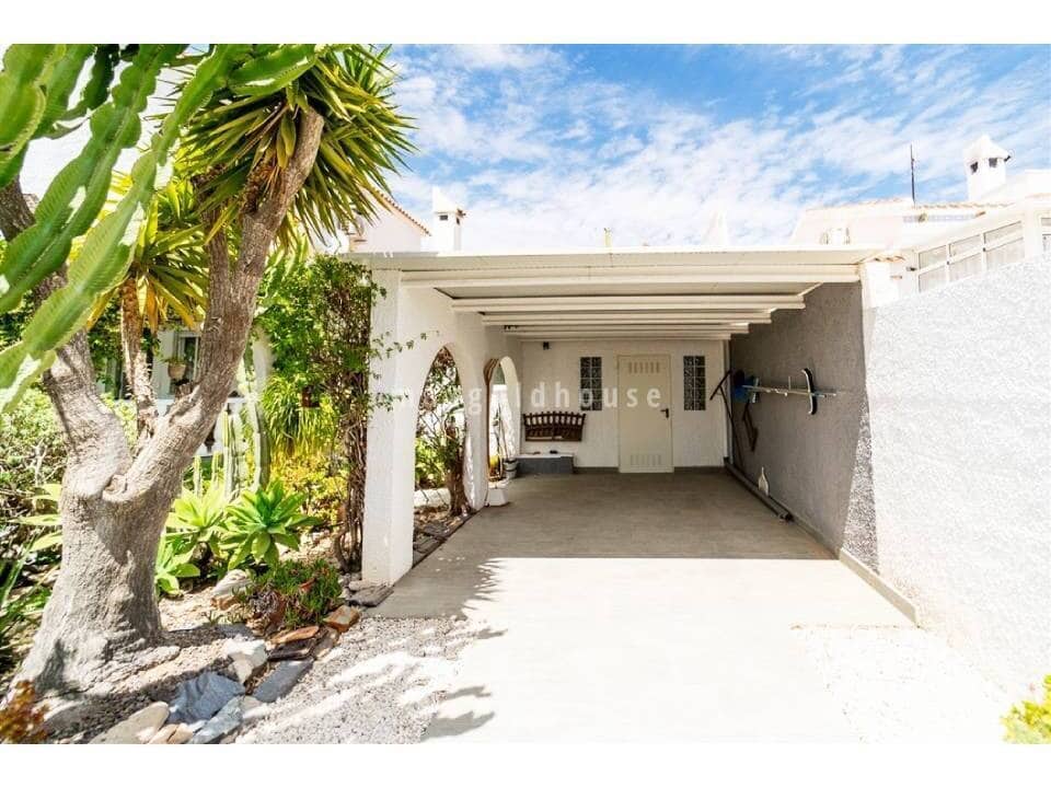 4 slaapkamer Villa te koop in La Siesta met zwembad - € 495.000 (Ref: 9524930)