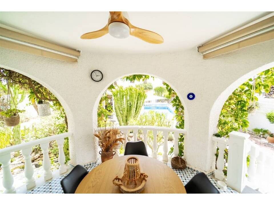 4 slaapkamer Villa te koop in La Siesta met zwembad - € 495.000 (Ref: 9524930)