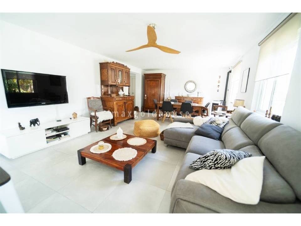 4 slaapkamer Villa te koop in La Siesta met zwembad - € 495.000 (Ref: 9524930)