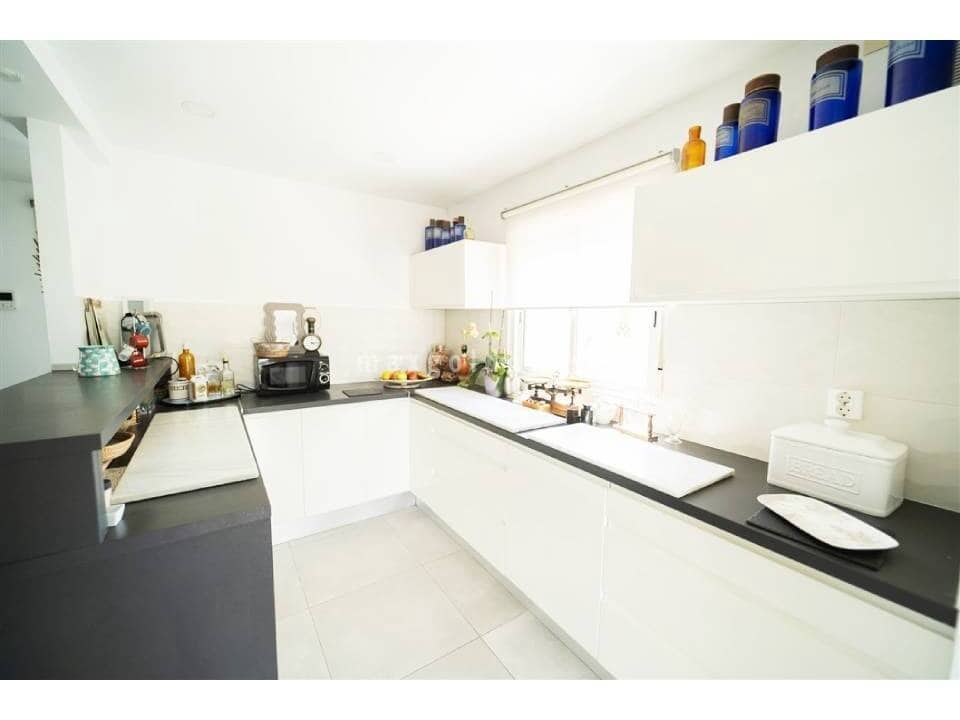 4 slaapkamer Villa te koop in La Siesta met zwembad - € 495.000 (Ref: 9524930)