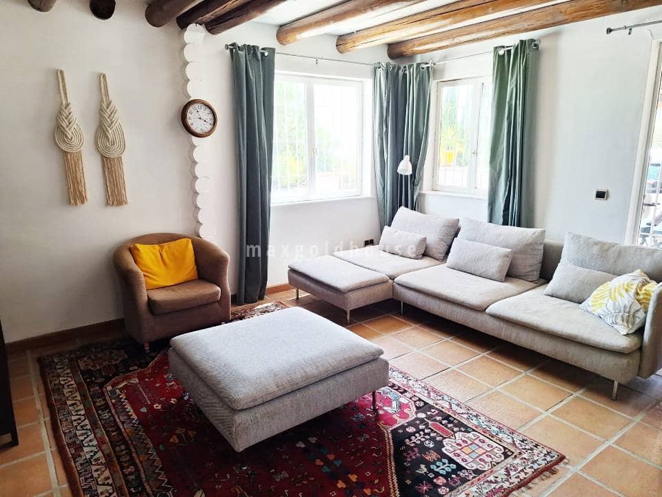 Chalet de 4 habitaciones en Cómpeta en venta con piscina - 330.000 € (Ref: 9537060)