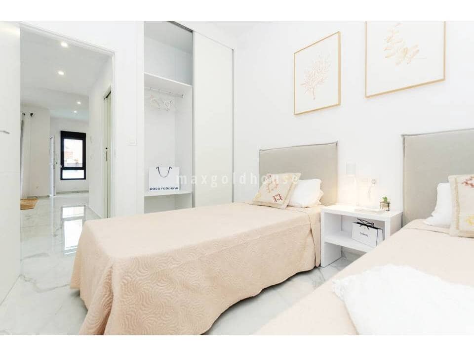 3 sypialnia Willa na sprzedaż w La Torreta z basenem - 424 000 € (Ref: 9549940)