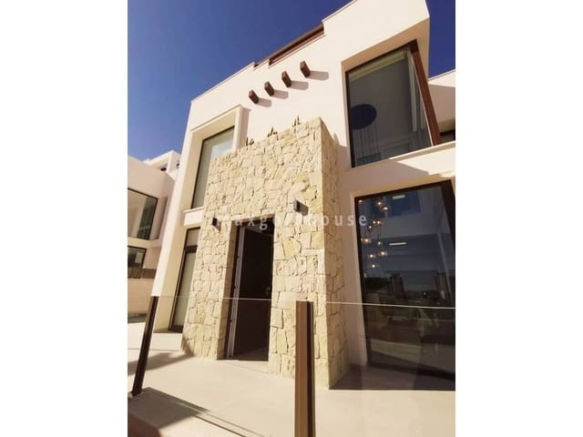 3 Zimmer Villa zu verkaufen in Doña Pepa, Rojales mit Pool - 650.000 € (Ref: 9550289)