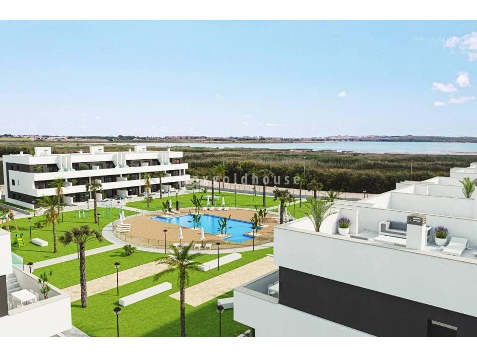 2 Zimmer Apartment zu verkaufen in El Raso mit Pool - 222.000 € (Ref: 9558318)