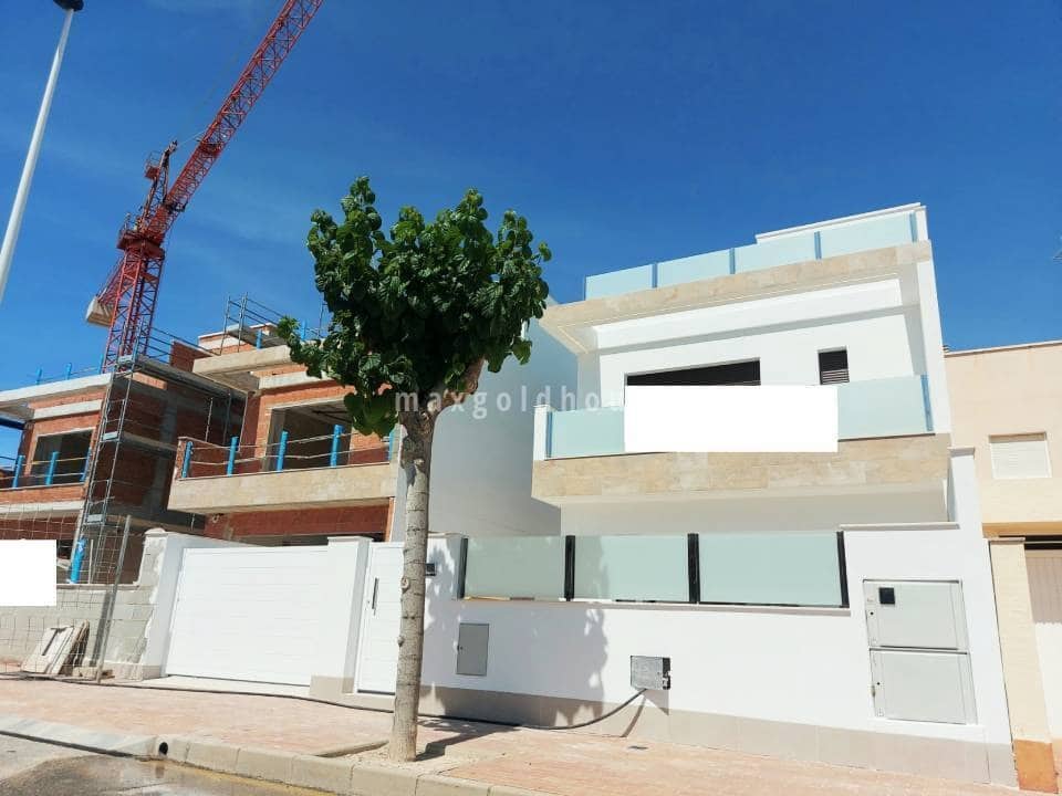 3 bedroom Villa for sale in San Pedro del Pinatar with pool - € 419,900 (Ref: 9558319)