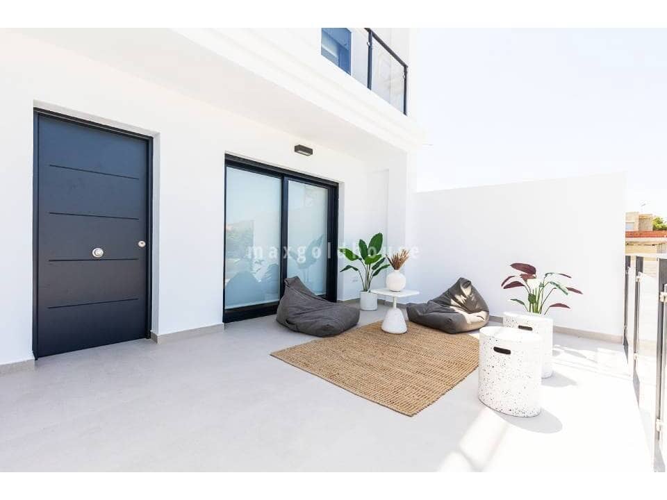 4 bedroom Townhouse for sale in Rafal with pool - € 269,000 (Ref: 9559844)