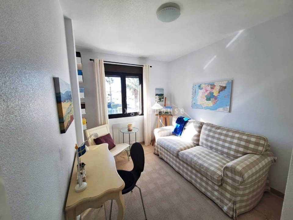 3 chambre Appartement à vendre à Villamartin avec piscine - 250 000 € (Ref: 9570219)