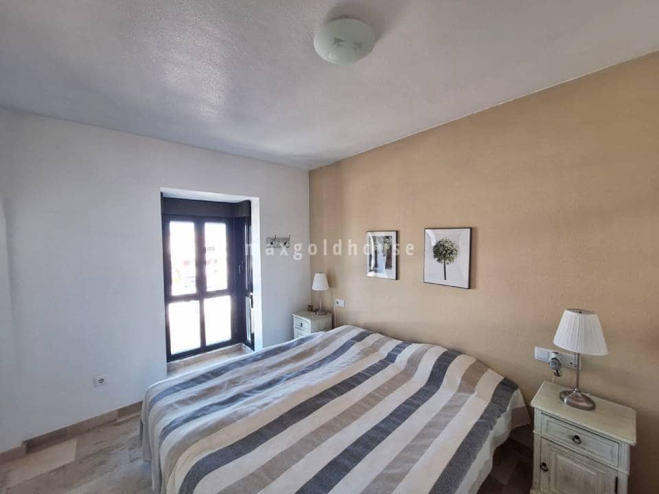 3 chambre Appartement à vendre à Villamartin avec piscine - 250 000 € (Ref: 9570219)