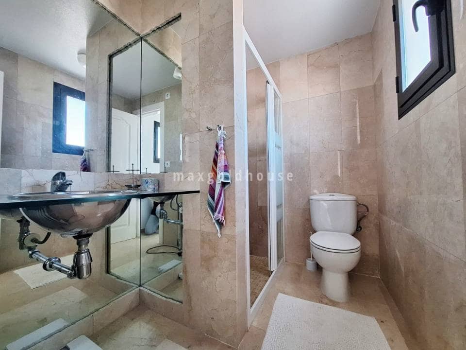 3 chambre Appartement à vendre à Villamartin avec piscine - 250 000 € (Ref: 9570219)