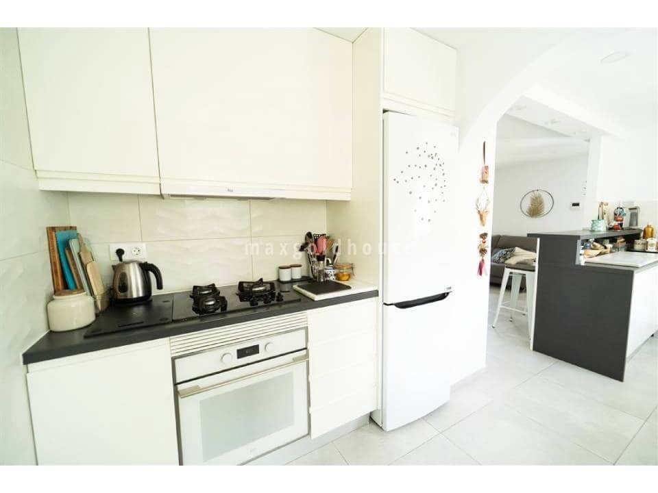 4 slaapkamer Villa te koop in La Siesta met zwembad - € 495.000 (Ref: 9578239)