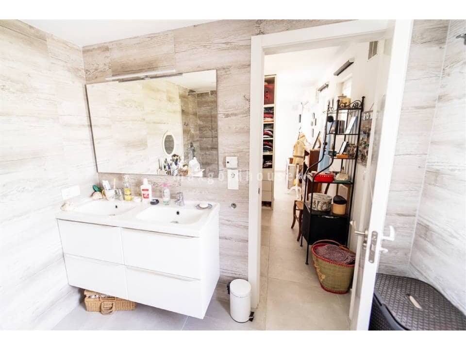 4 slaapkamer Villa te koop in La Siesta met zwembad - € 495.000 (Ref: 9578239)