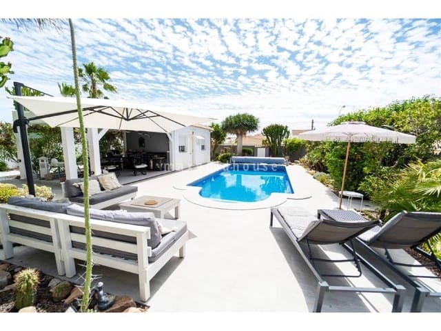 4 sypialnia Willa na sprzedaż w La Siesta, Torrevieja z basenem - 495 000 € (Ref: 9578239)