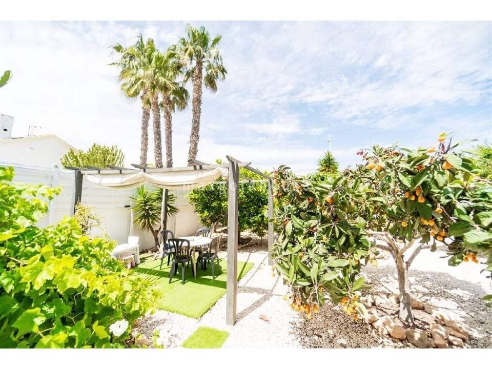 4 slaapkamer Villa te koop in La Siesta met zwembad - € 495.000 (Ref: 9578239)