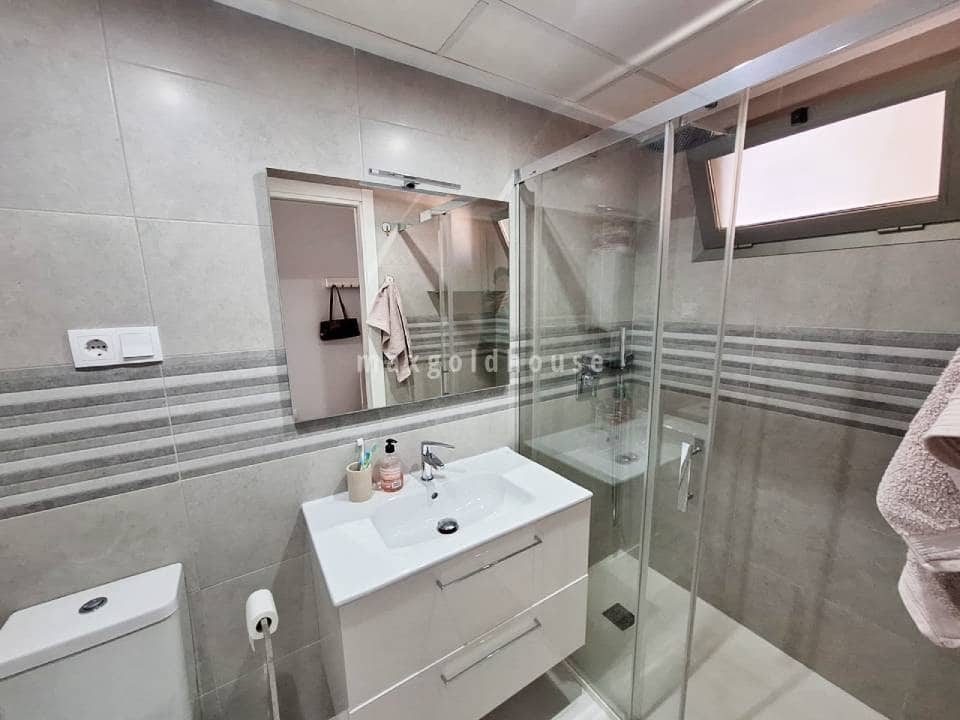 2 slaapkamer Appartement te koop in Los Dolses met zwembad - € 270.000 (Ref: 9580424)