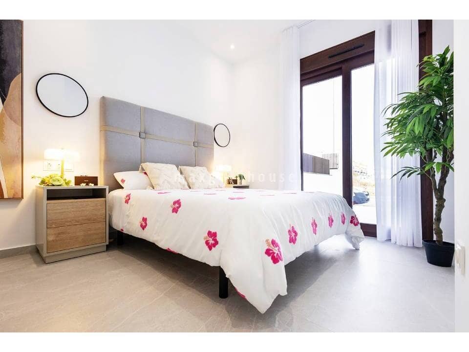 2 chambre Villa/Maison à vendre à Los Montesinos avec piscine - 351 000 € (Ref: 9581272)